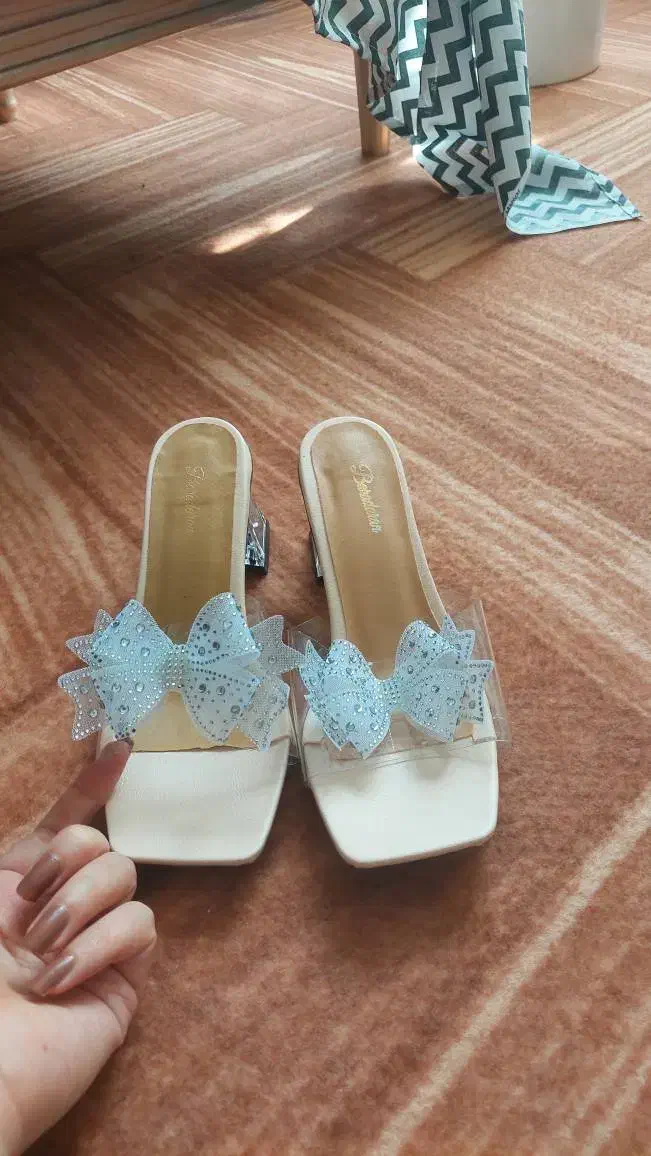 کفش مجلسی|کیف، کفش، کمربند|آستارا, |دیوار