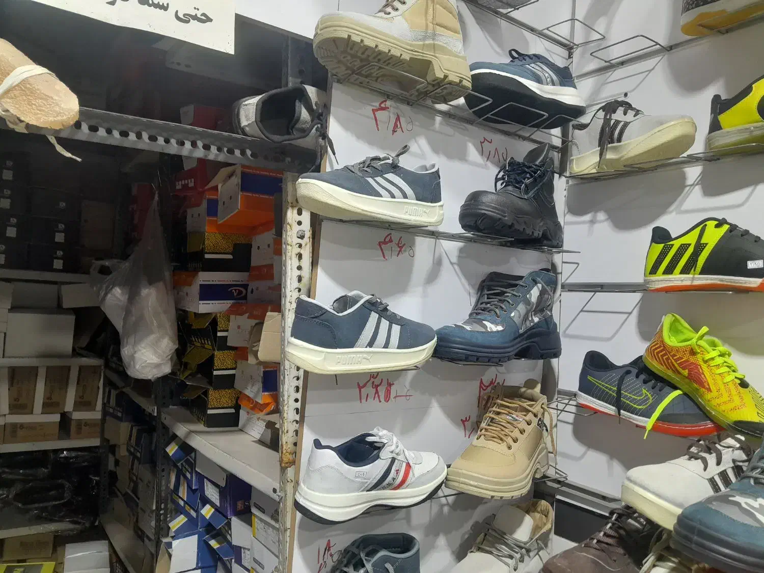 انواع کفشهای مردانه زنانه بچه گانه|کیف، کفش، کمربند|گرمسار, |دیوار