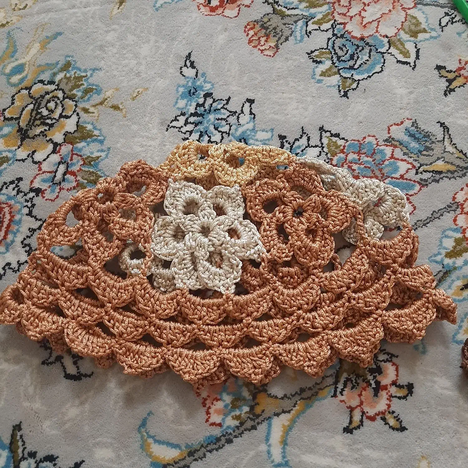 باکلاه های دستبافت به استالیت زیبایی ببخش|لباس|خرمشهر, |دیوار