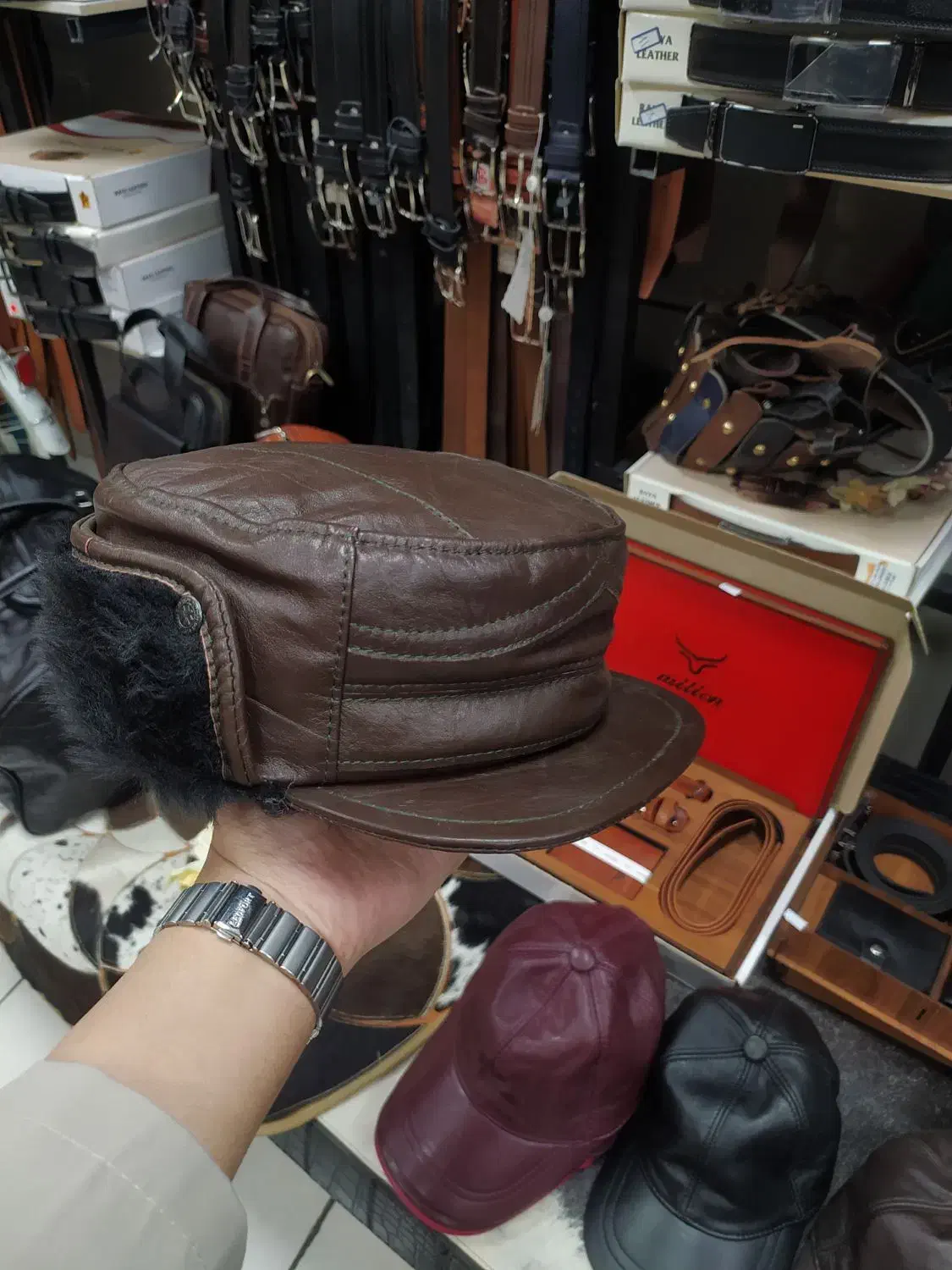 کلاه زمستانی گوشدار چرم طبیعی|لباس|شهرکرد, |دیوار