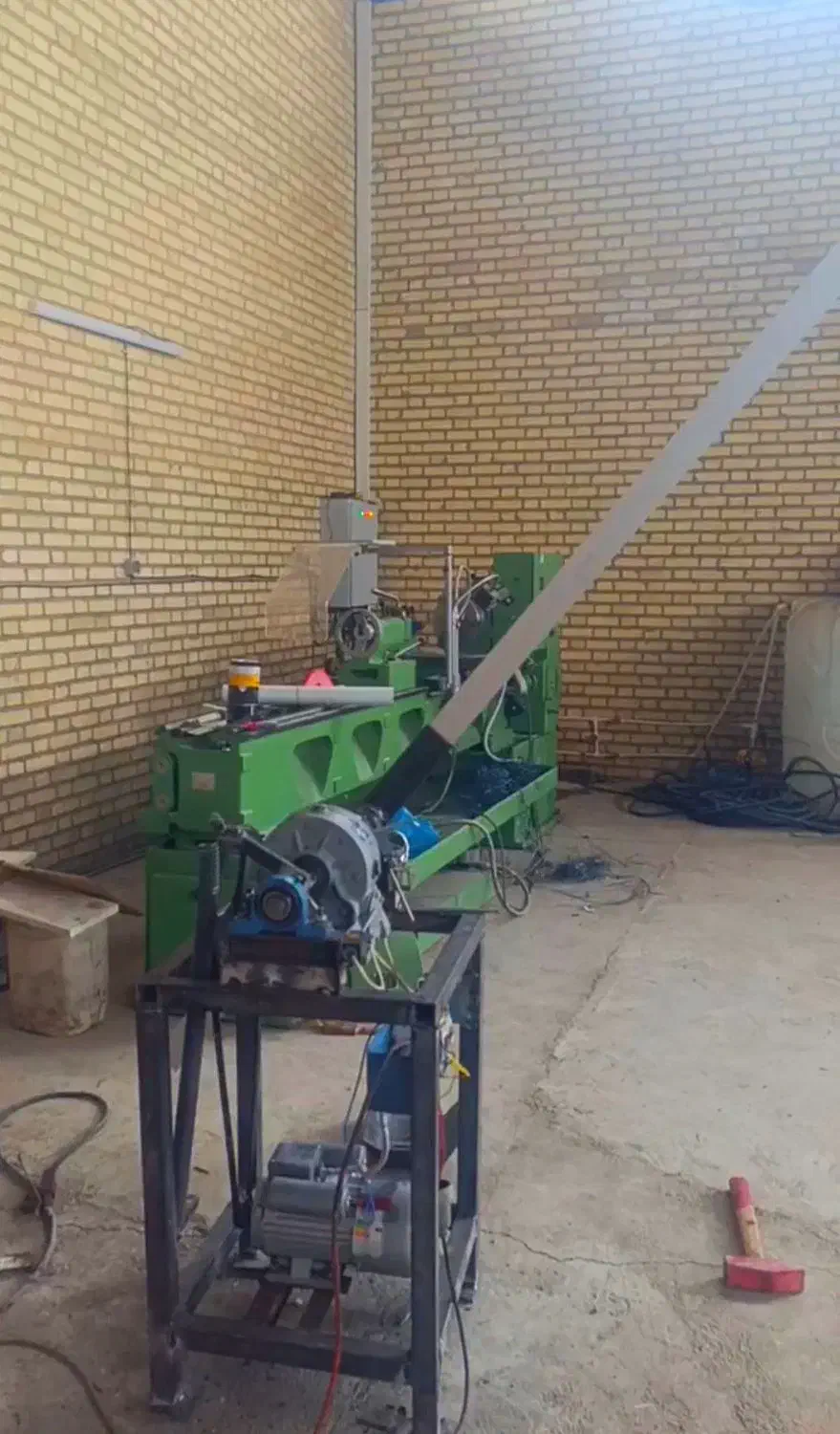 استخدام نیروی تراشکار حقوق تا ۳۰ میلیون تومان|استخدام صنعتی، فنی، مهندسی|همدان, |دیوار