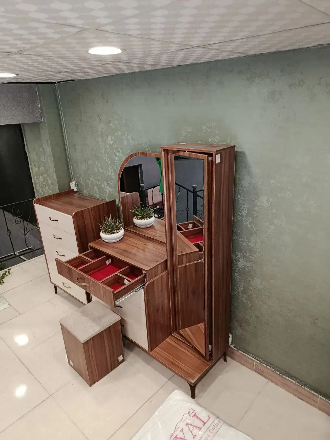 اتی چوب|تخت و سرویس خواب|مشهد, گرجی علیا|دیوار