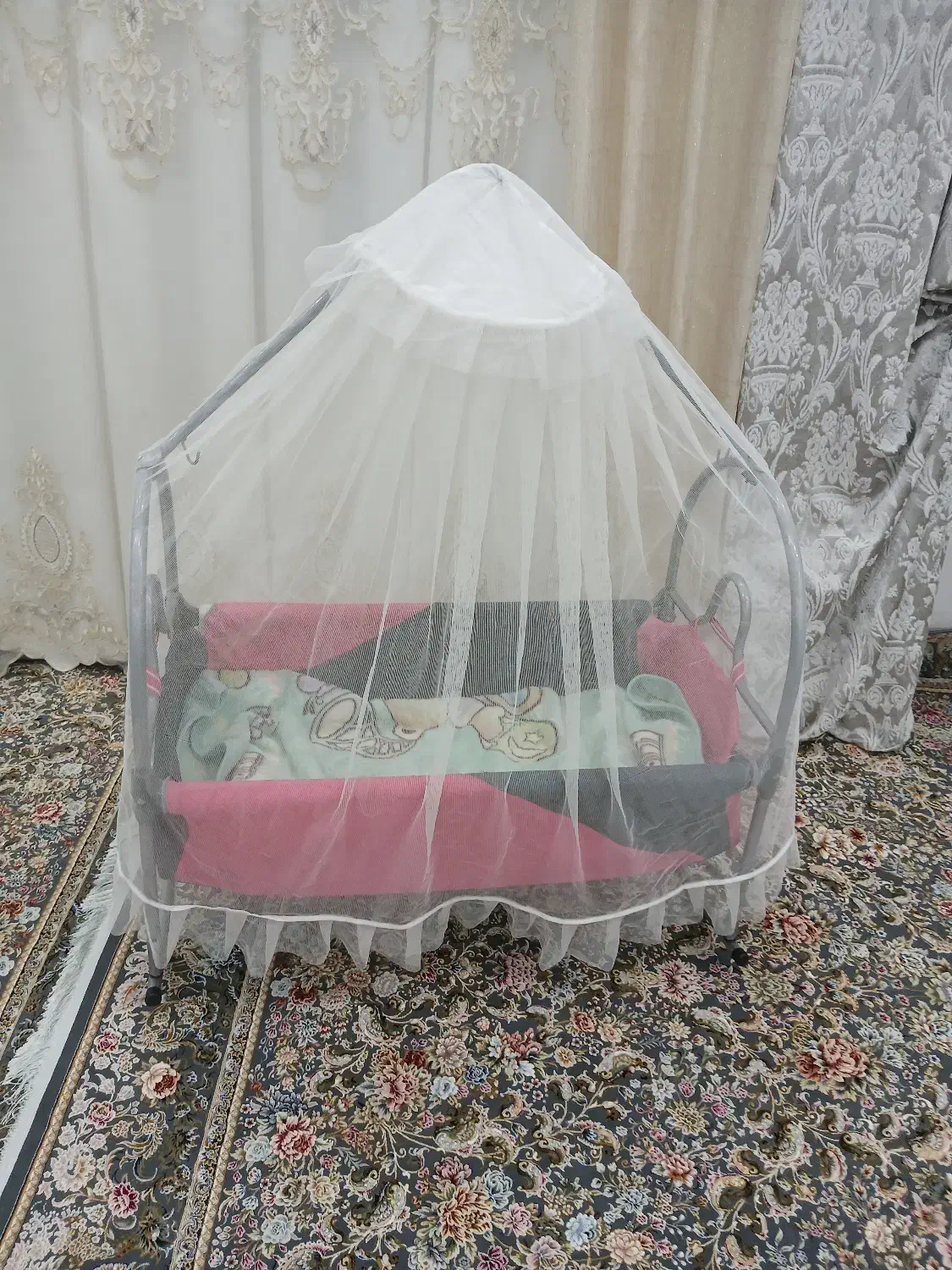 گهواره بچه|تخت و صندلی بچه|سنندج, |دیوار