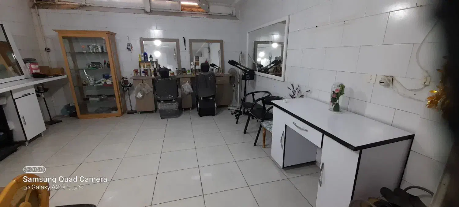 اجاره میز ناخن و صندلی پدیکور و مانیکور|آرایشگاه و سالنهای زیبایی|کرمان, |دیوار