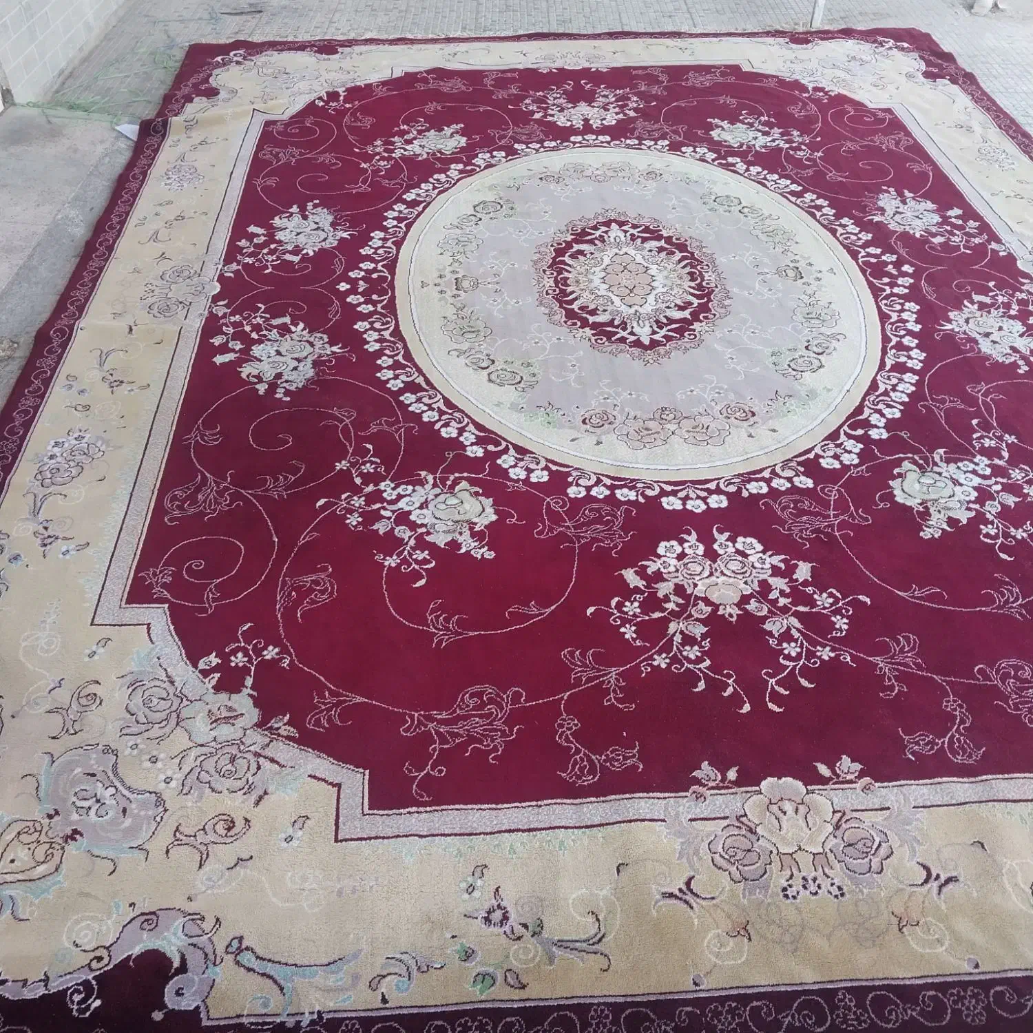 تعدادی فرش دست دوم با قیمت مناسب در امیدیه|فرش|امیدیه, |دیوار