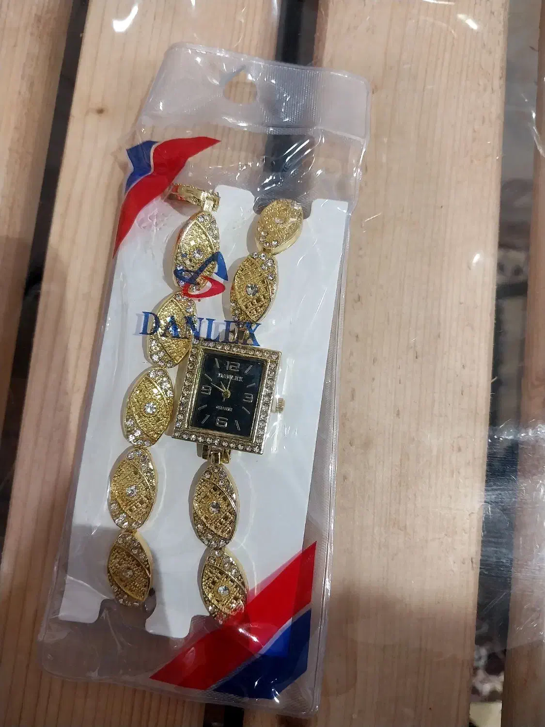 ساعت مچی زنانه دست بند دار|ساعت|شادگان, |دیوار