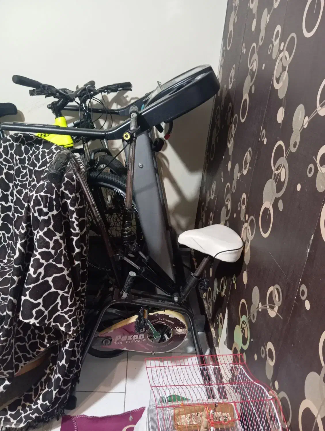 تعدادی لوازم منزل|مبلمان خانگی و میز عسلی|مشکین‌دشت, |دیوار