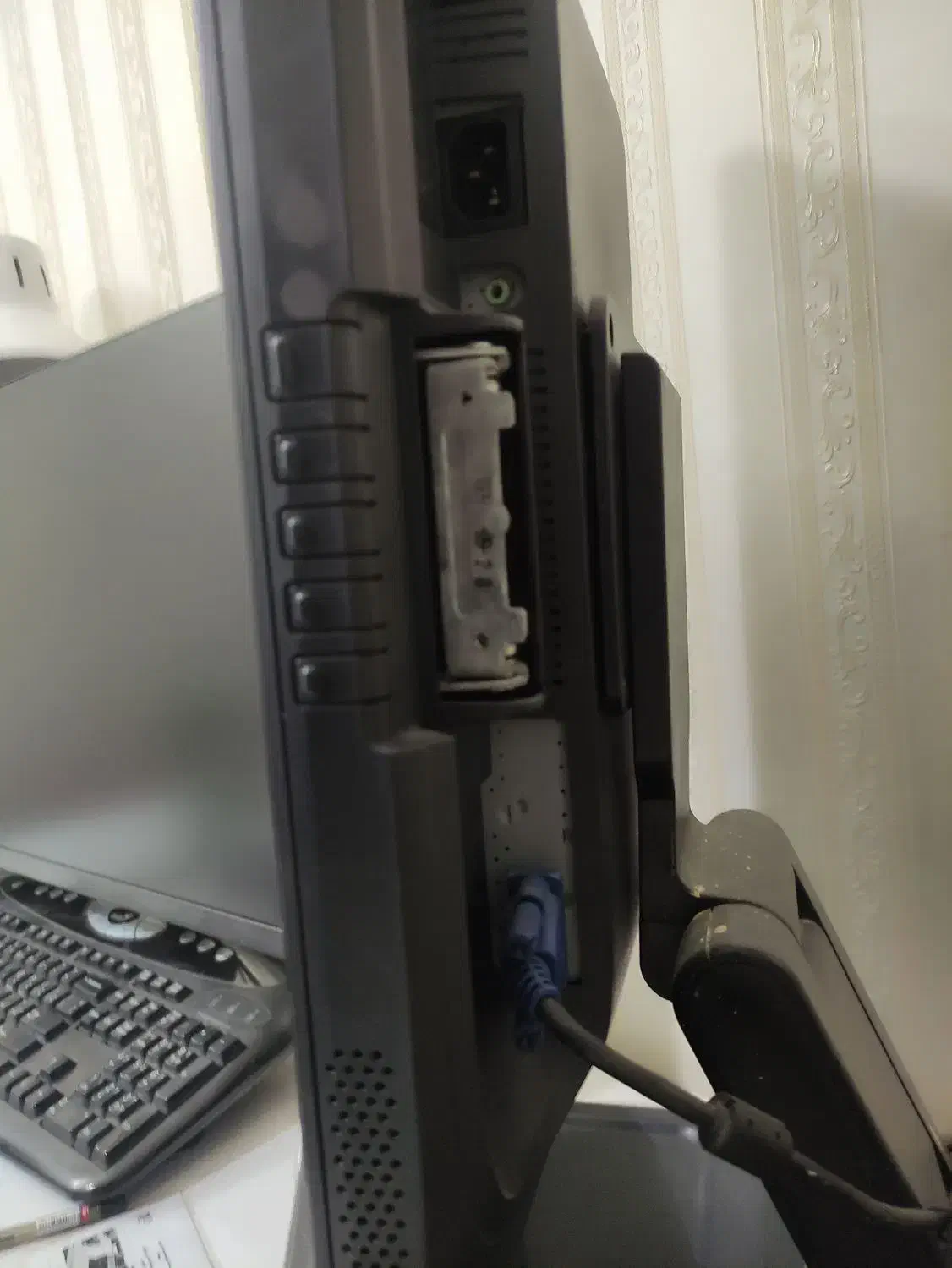 مانیتور ۱۹|قطعات و لوازم جانبی رایانه|مشهد, رستگار|دیوار