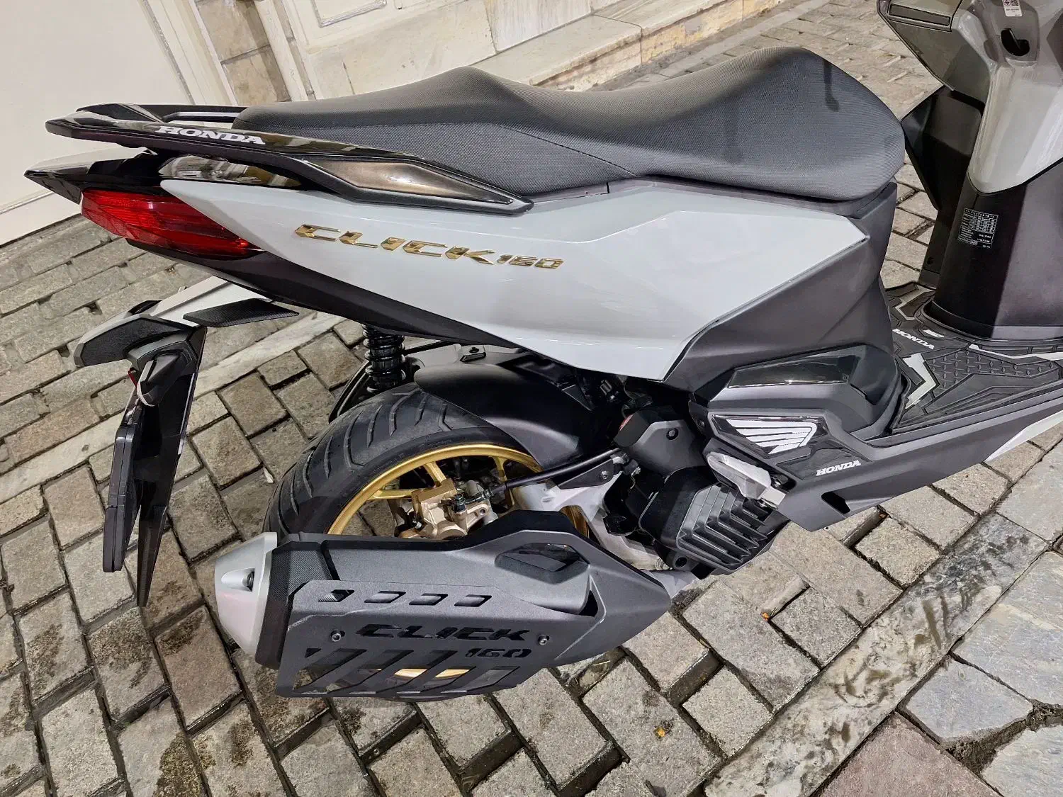 کلیک ۱۶۰ مدل ۴۰۳|موتورسیکلت|تهران, امام زاده حسن|دیوار