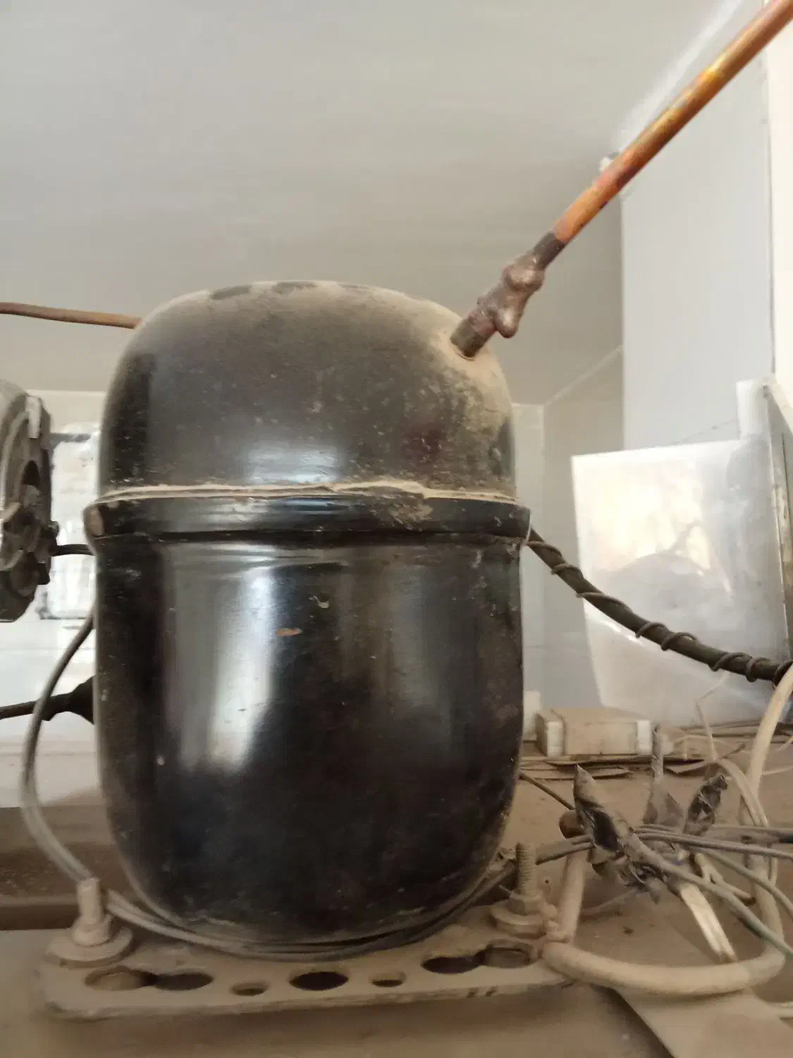 فروش یک دستگاه یخچال 4 درب سالم و تمیز دو بر نما|فروشگاه و مغازه|ارمند, |دیوار