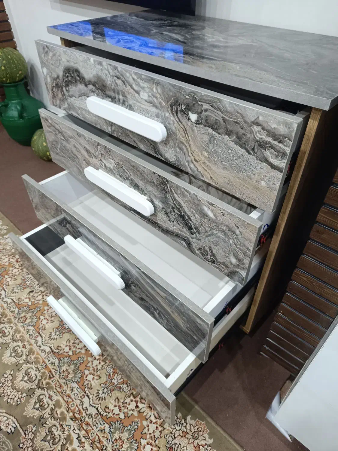 دراور 4کشو|جاکفشی، کمد، دراور|رشت, منظریه|دیوار