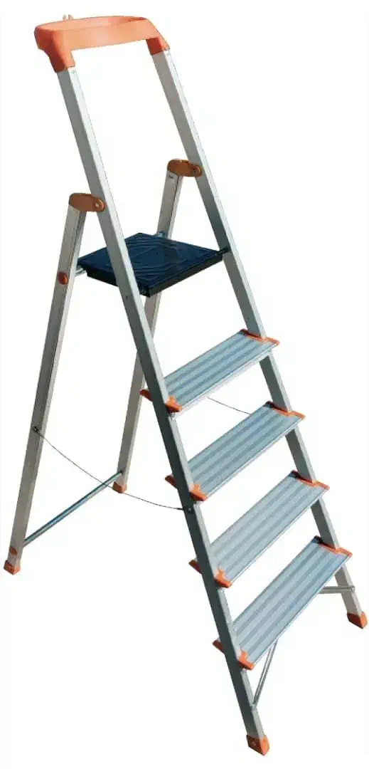 نردبان آلومینیومی.|خدمات پیشه و مهارت|لنگرود, |دیوار