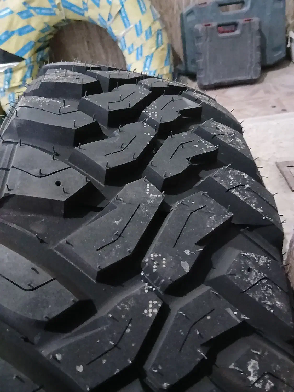 لاستیک آفرودی گل جنگلی|قطعات یدکی و لوازم جانبی|ساری, |دیوار