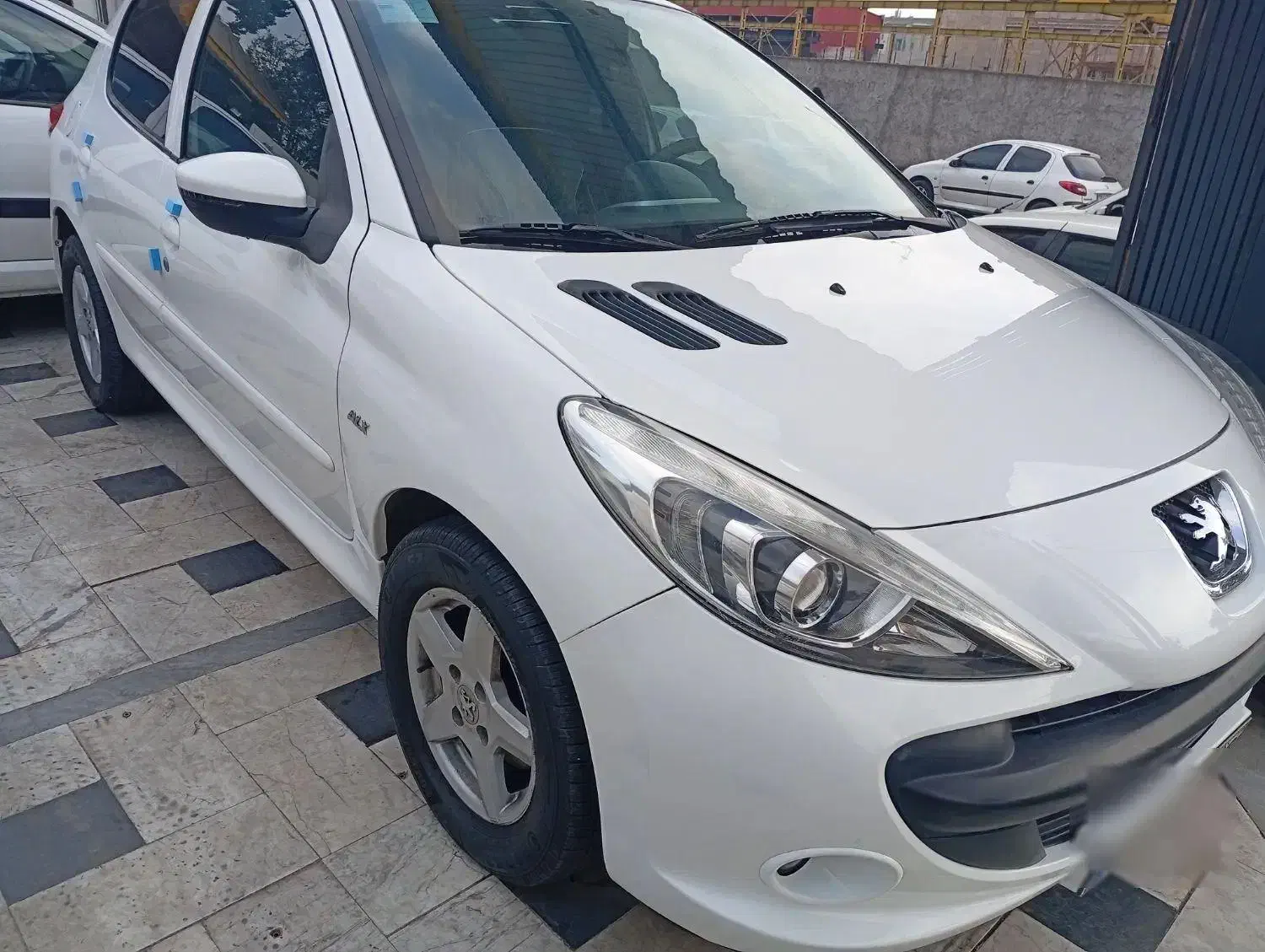 ۲۰۷ اتومات مدل ۹۷|خودرو سواری و وانت|رشت, کوی امام رضا|دیوار