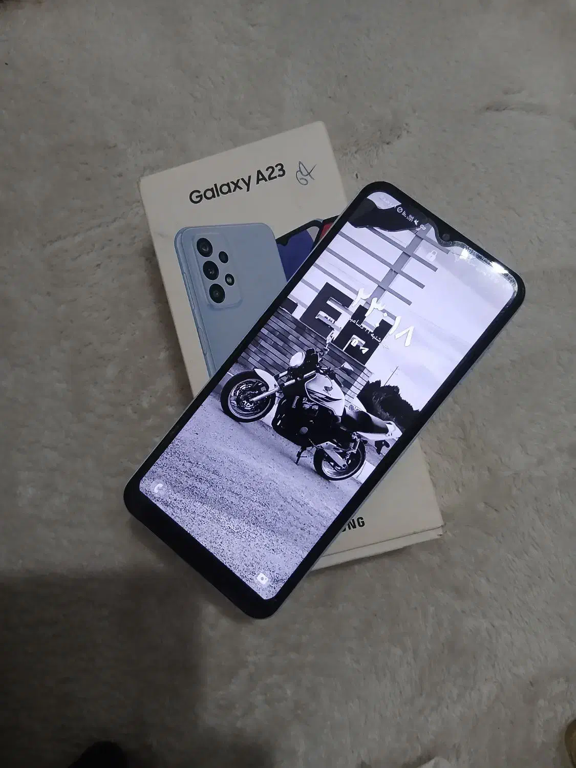 گوشی|موبایل|میانه, |دیوار