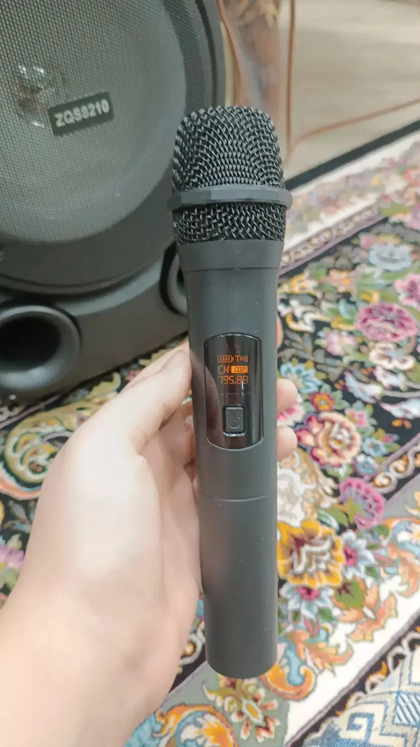 اسپیکر کامل نو با میکروفون و...|پخش‌کننده همراه|تهران, شهید رجایی|دیوار