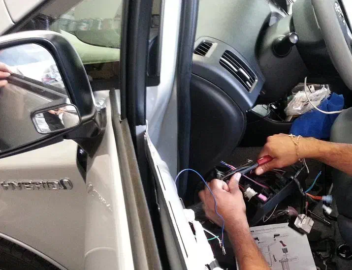 ردیاب خودرو GPS ، نصب در سریع ترین زمان|قطعات یدکی و لوازم جانبی|شیراز, دکتر حسابی|دیوار