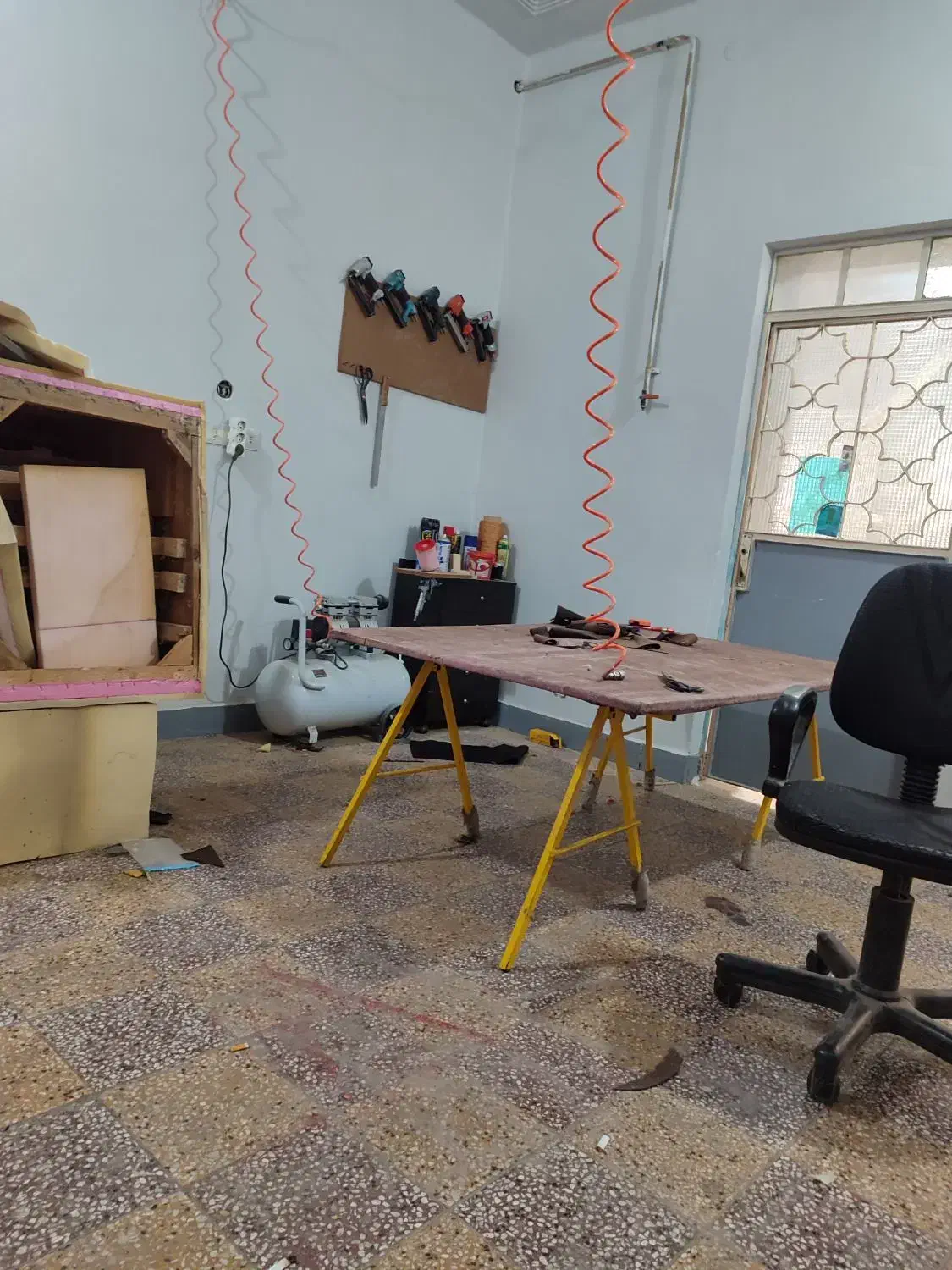 کارآموز جهت کار در کارگاه مبل سازی|استخدام صنعتی، فنی، مهندسی|دزفول, |دیوار