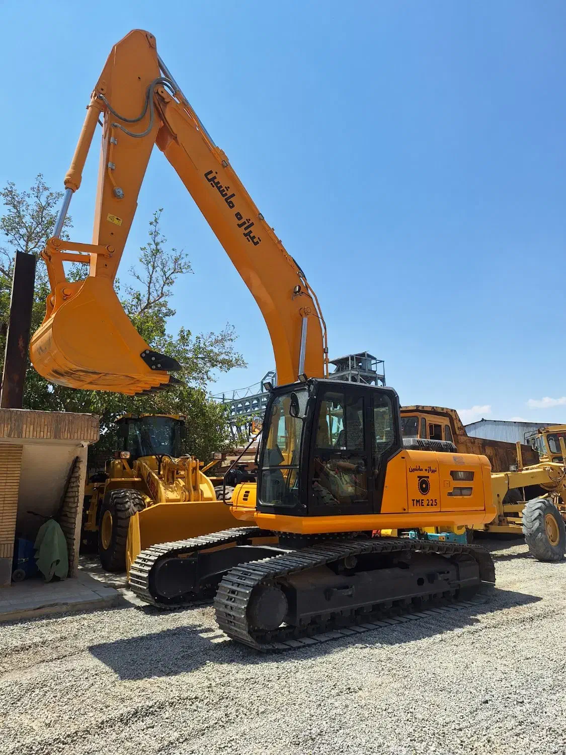 بیل ۲۲۵ تیراژه|خودرو سنگین|اصفهان, شهرک صنعتی امیرکبیر (شاپور جدید)|دیوار