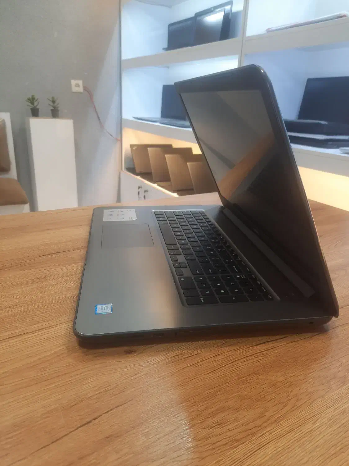 لپ تاپ DELL i7 نسل7 با ۴ گیگ گرافیک مجزا|رایانه همراه|مشهد, شهید بهشتی|دیوار