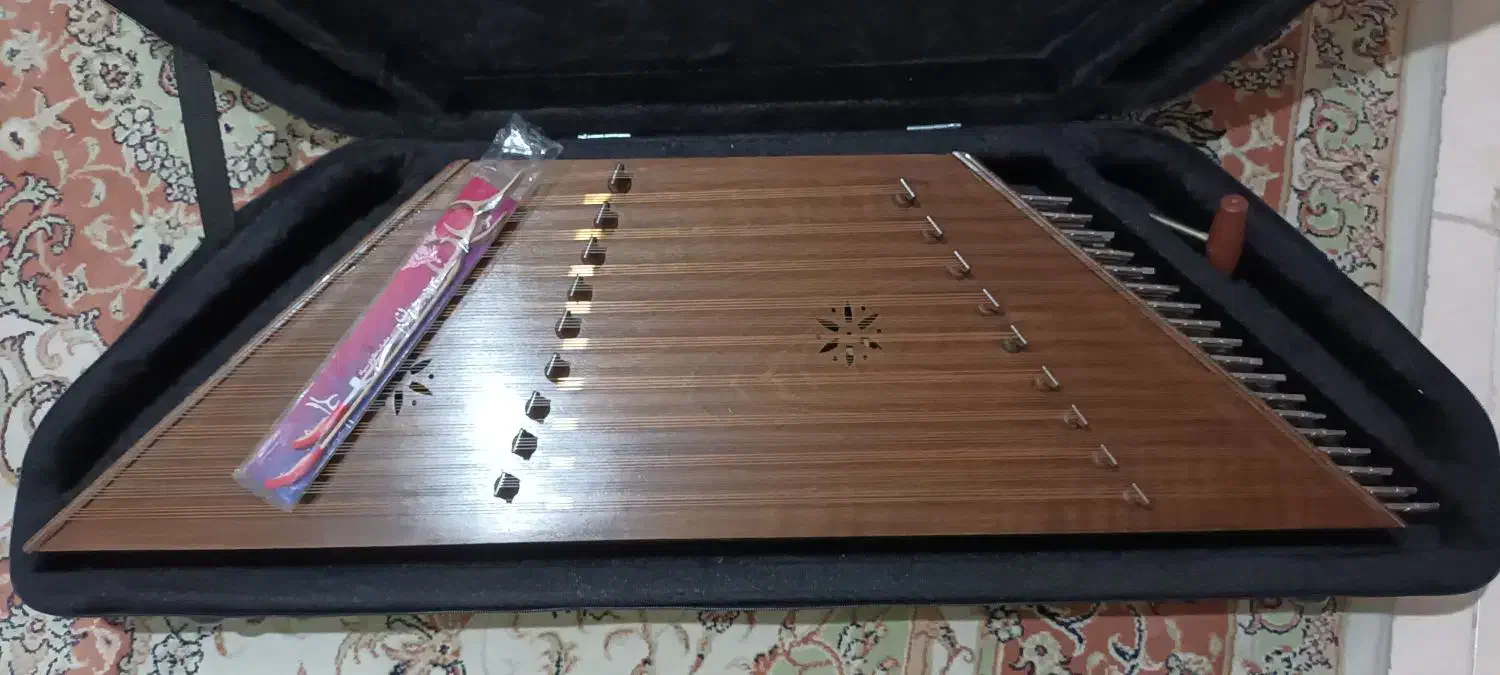 سنتور آوار|سازهای سنتی|قزوین, |دیوار