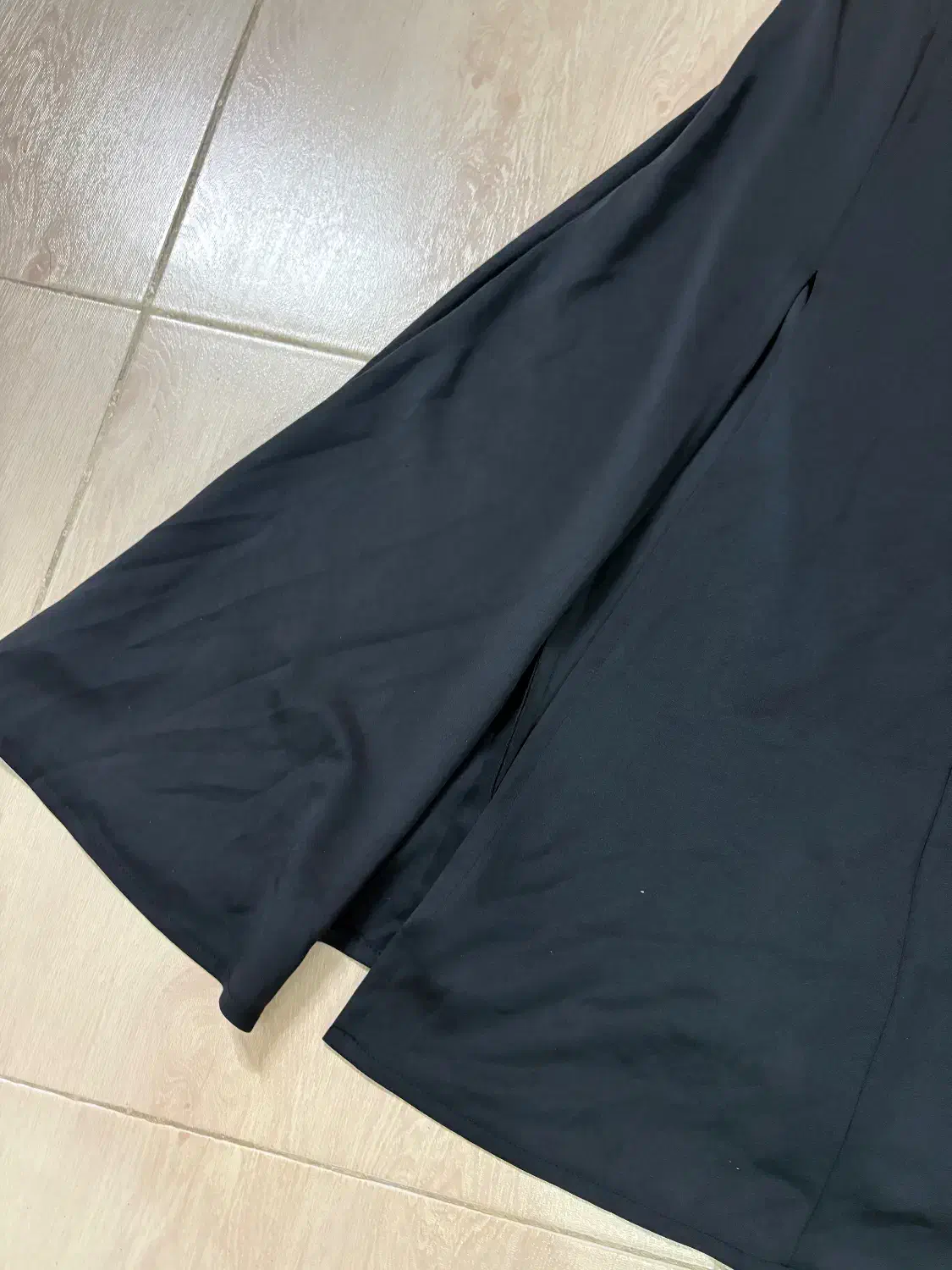 پیراهن مجلسی|لباس|ساری, |دیوار