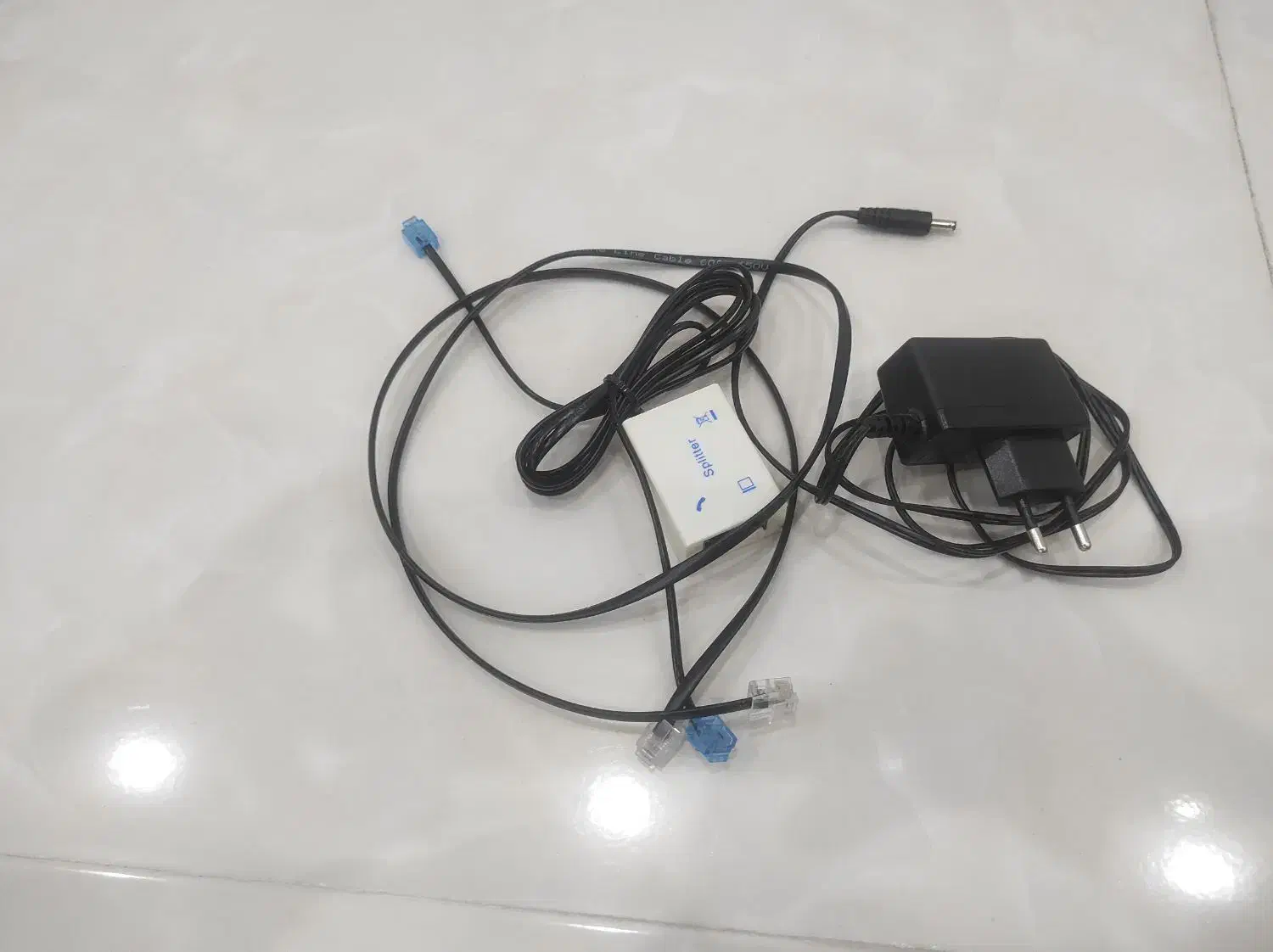 مودم دی لینک DSL224 در حد نو با کارتن و لوازم کامل|مودم و تجهیزات شبکه|نظرآباد, نظرآباد|دیوار