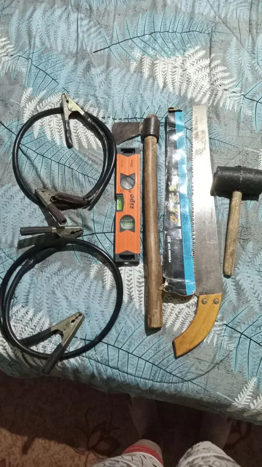 تبر قدیمی|کوهنوردی و کمپینگ|ملارد, |دیوار