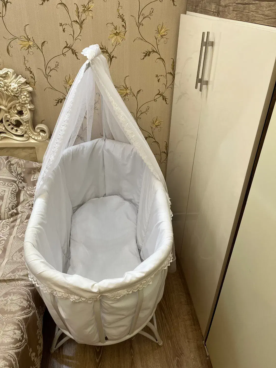 گهواره نوزادی|تخت و صندلی بچه|اردبیل, |دیوار