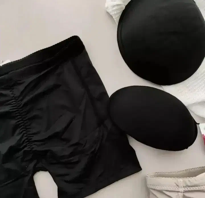 پرتز باسن و بغل ران|لباس|بروجرد, |دیوار