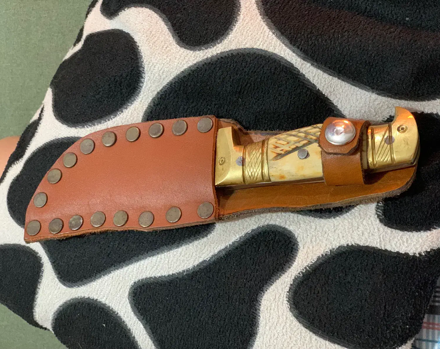 چاقو|کلکسیون اشیاء عتیقه|گرگان, |دیوار