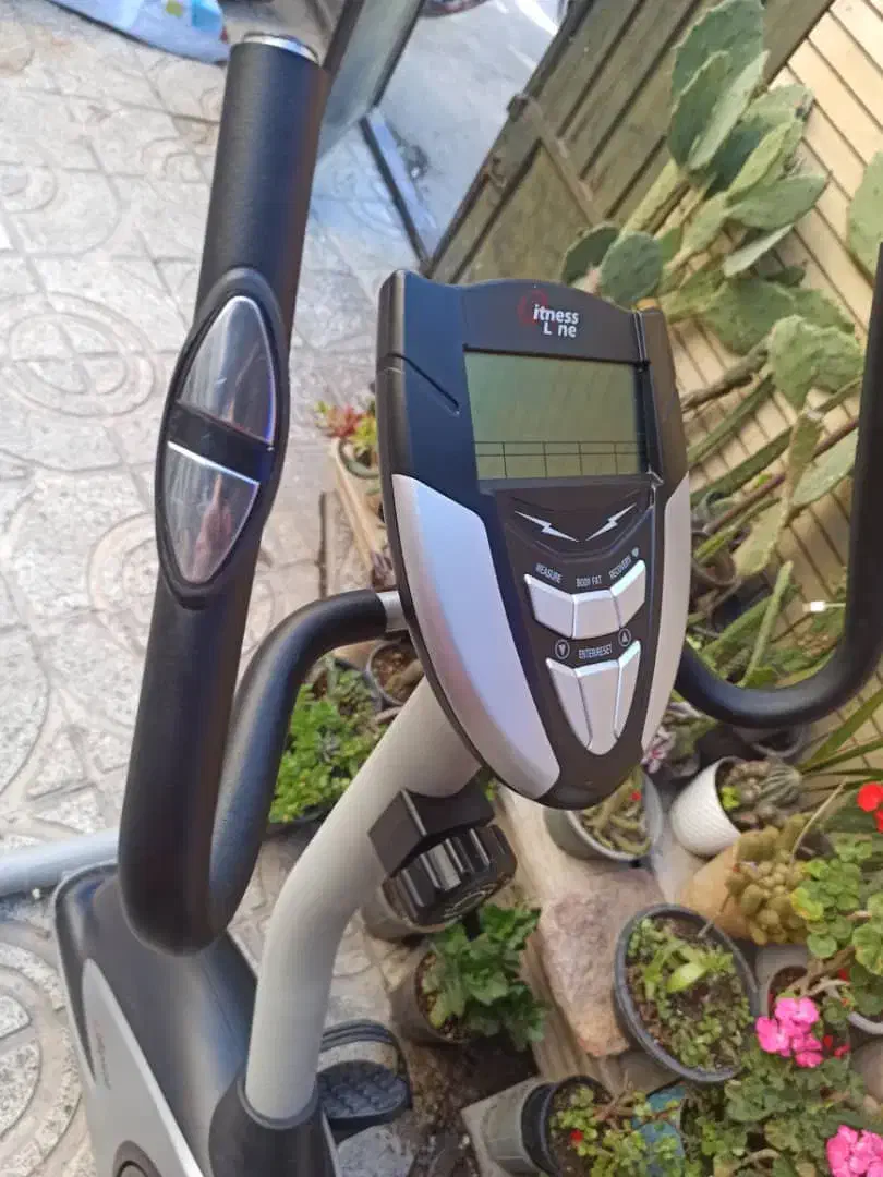 دوچرخه ثابت برند لاین فیتنس|تجهیزات ورزشی|لنجان, |دیوار