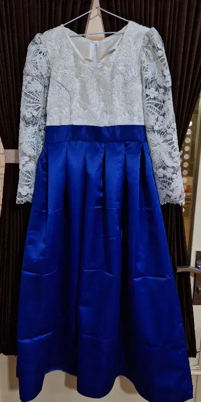 لباس مجلسی|لباس|خنج, |دیوار