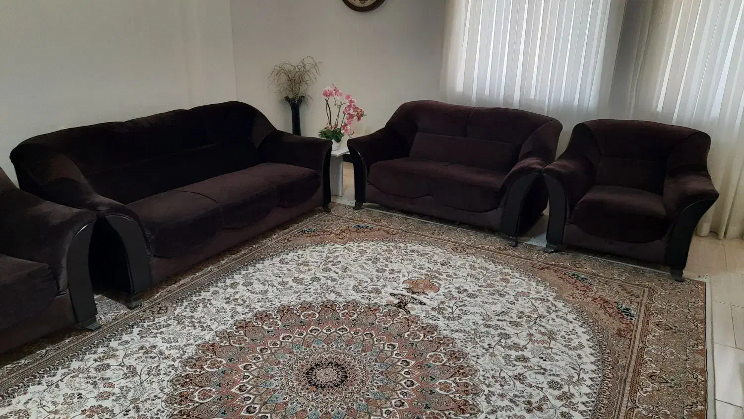 فروش مبل ۷ نفره رویه مخمل چوب نراد|مبلمان خانگی و میز عسلی|بابلسر, |دیوار