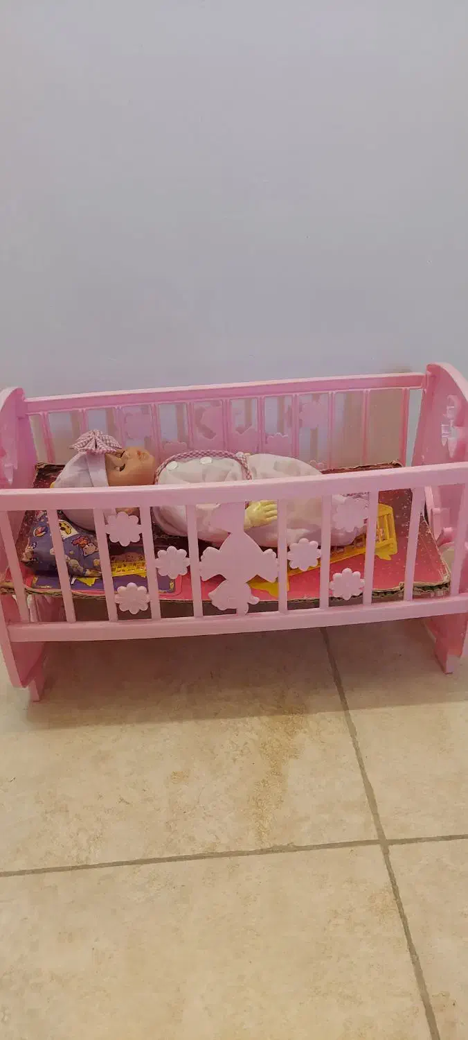 تخت خواب عروسک|اسباب‌بازی بچه|قائم‌شهر, |دیوار