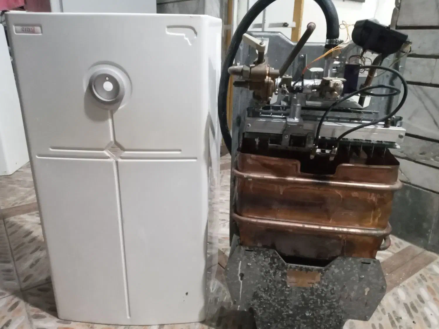 آبگرم کن بوتان|آبگرمکن، پکیج، شوفاژ|شیراز, شیخ علی چوپان|دیوار