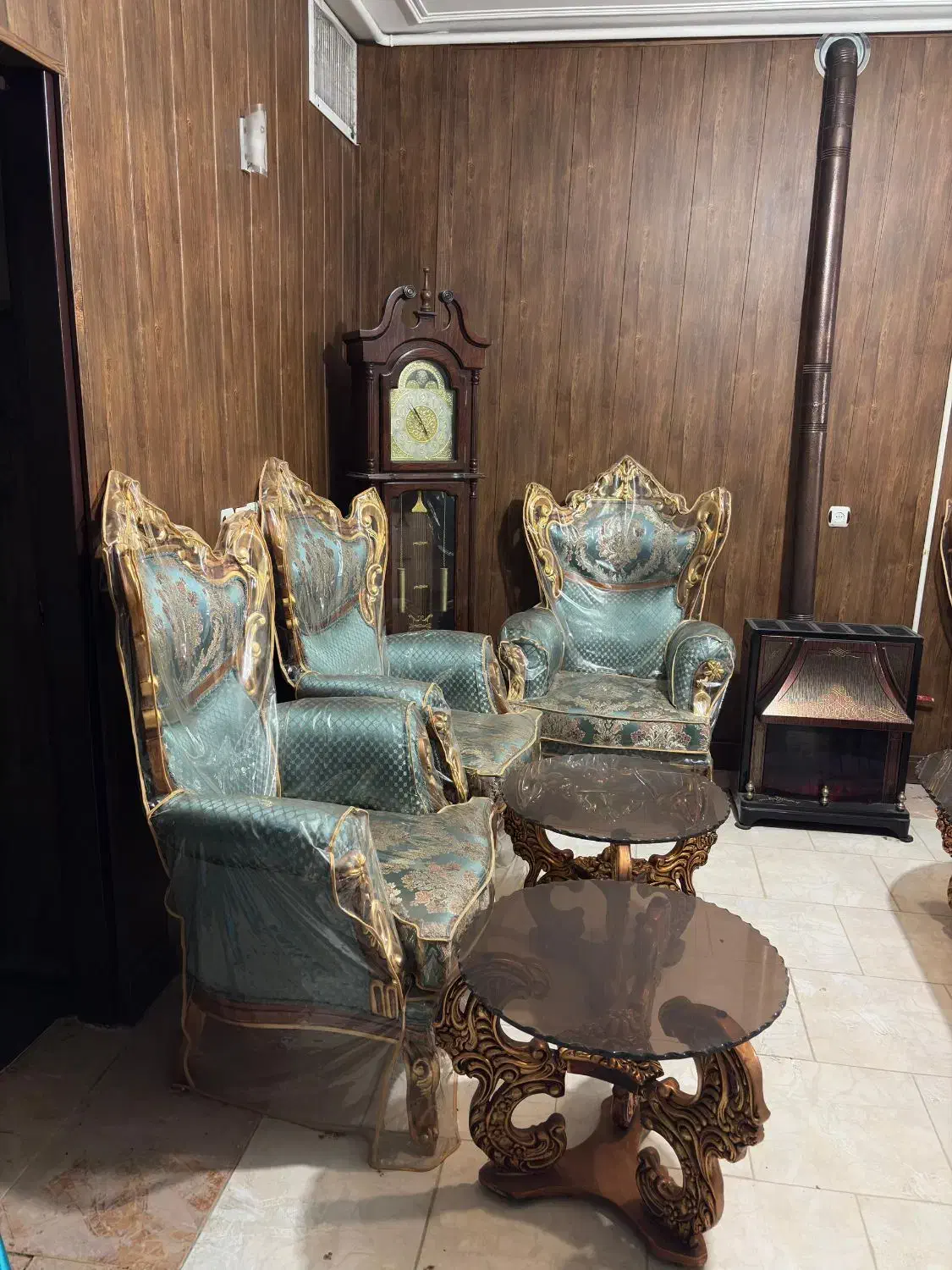 مبل و میز نهار خوری ۸ نفره کاملا نو|مبلمان خانگی و میز عسلی|شاهینشهر, امیرکبیر|دیوار