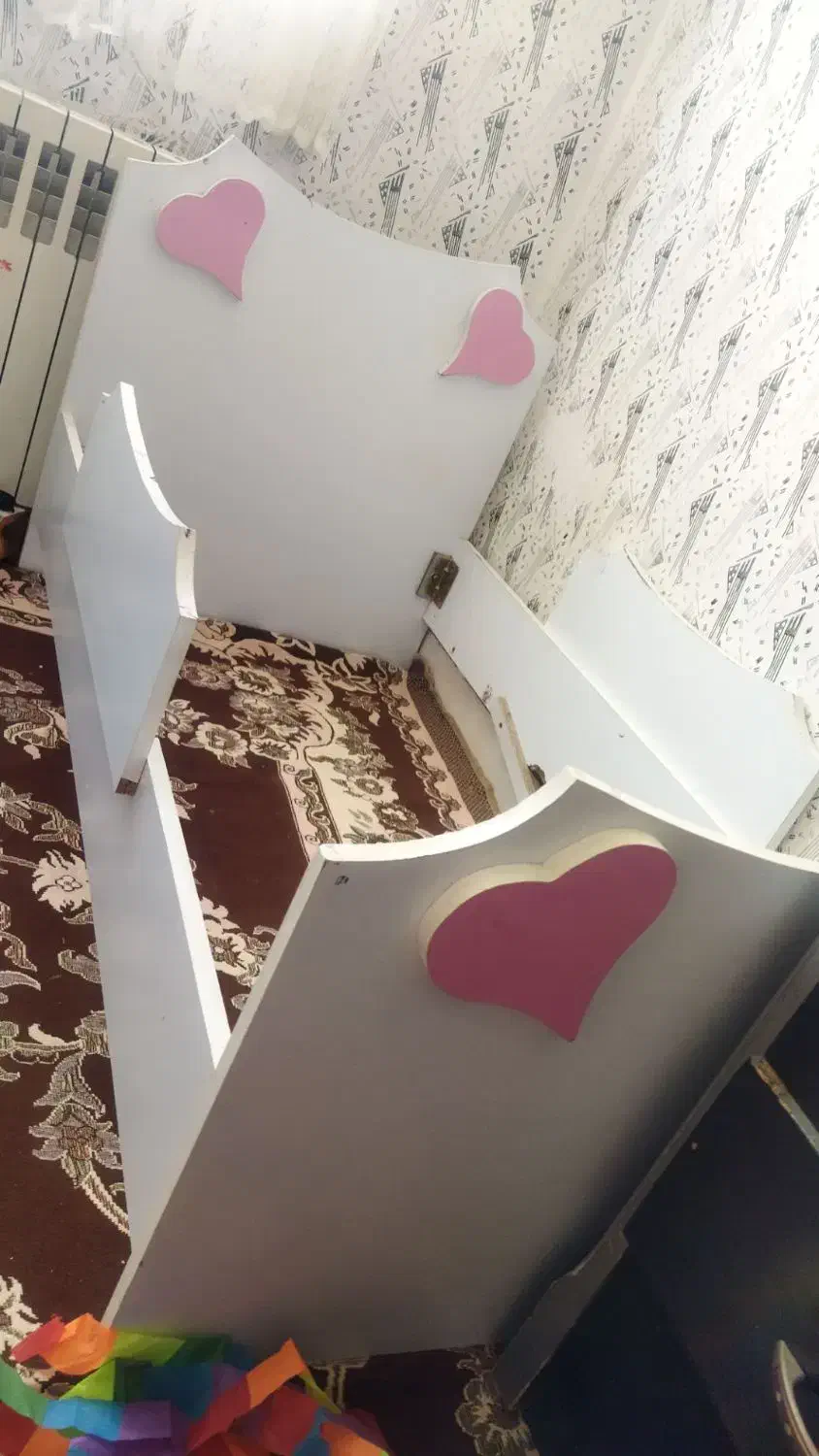 تخت نوزادی|تخت و صندلی بچه|ملایر, |دیوار