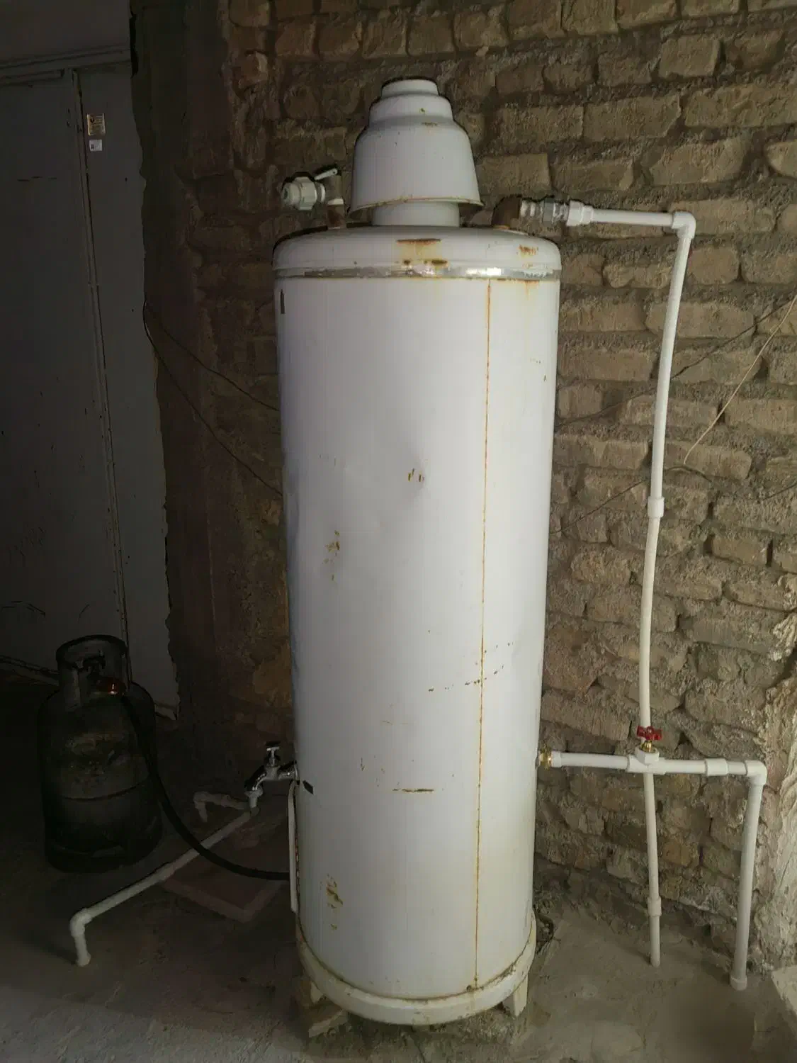 اب گرمکن گازی سالم|آبگرمکن، پکیج، شوفاژ|بم, |دیوار