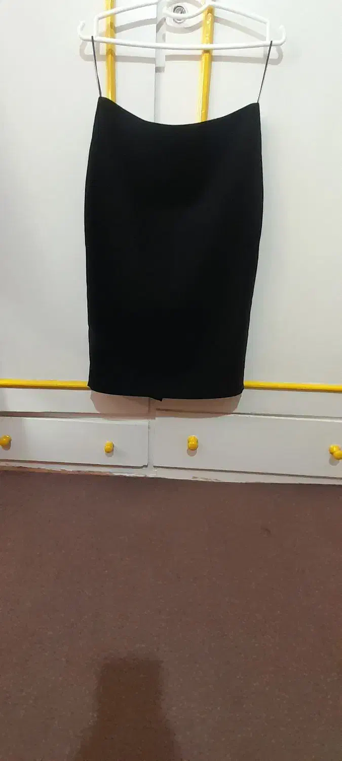 کت ودامن مجلسی|لباس|رشت, استقامت ۲|دیوار