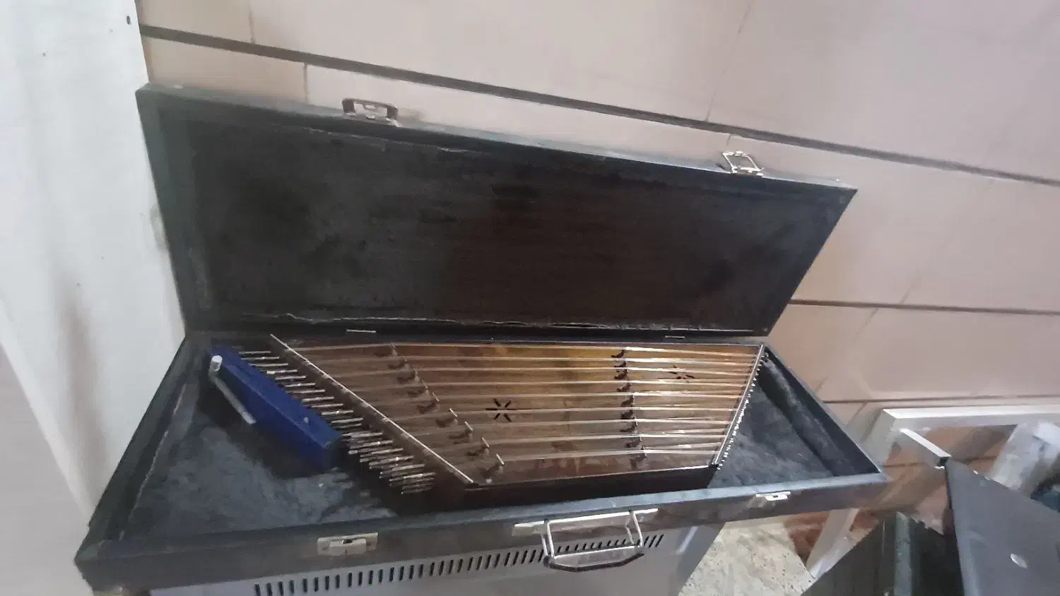 سنتور|سازهای سنتی|زنجان, |دیوار