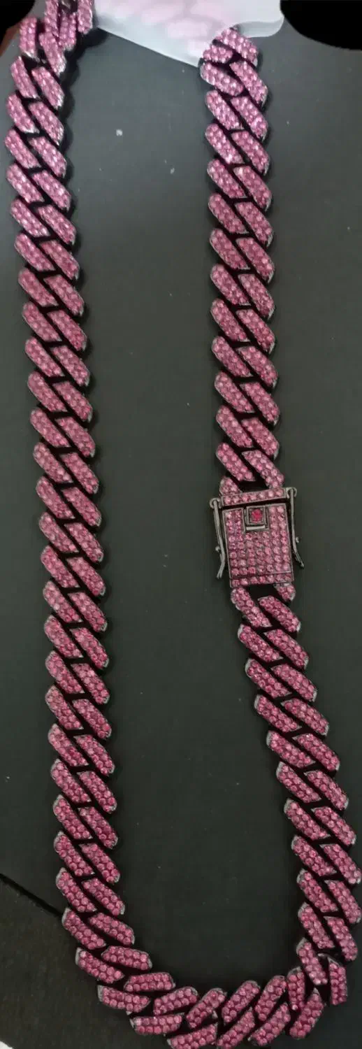 بدلیجات|بدلیجات|شیراز, پانصد دستگاه ارتش|دیوار