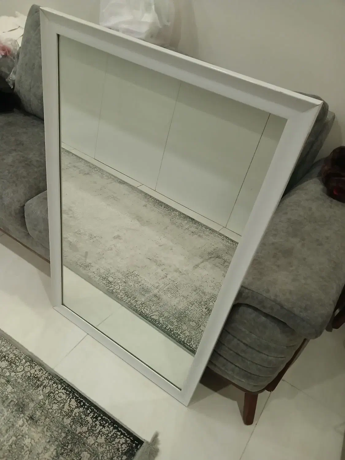 آینه|آینه|کرج, فاز ۳ گوهردشت|دیوار