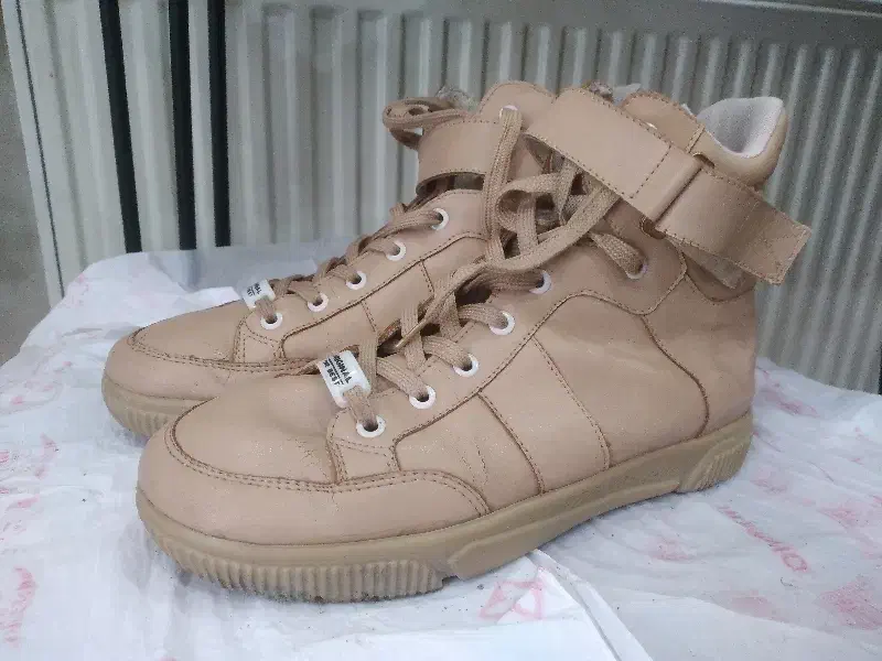 نیم بوت خارجی 38 و39|کیف، کفش، کمربند|پرند, فاز ۳|دیوار