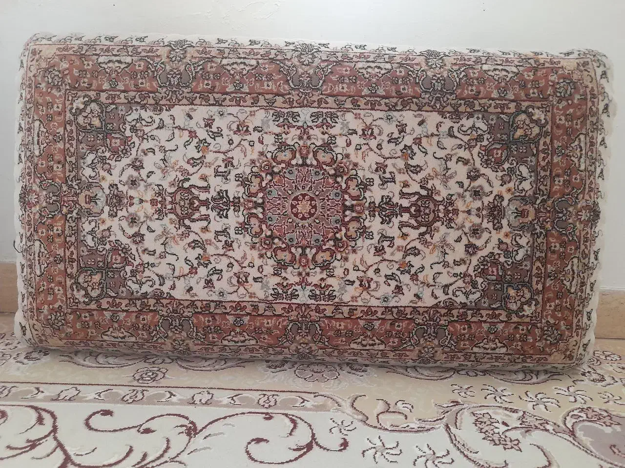 پشتی جنس داخل پنبه|پشتی|سنندج, |دیوار