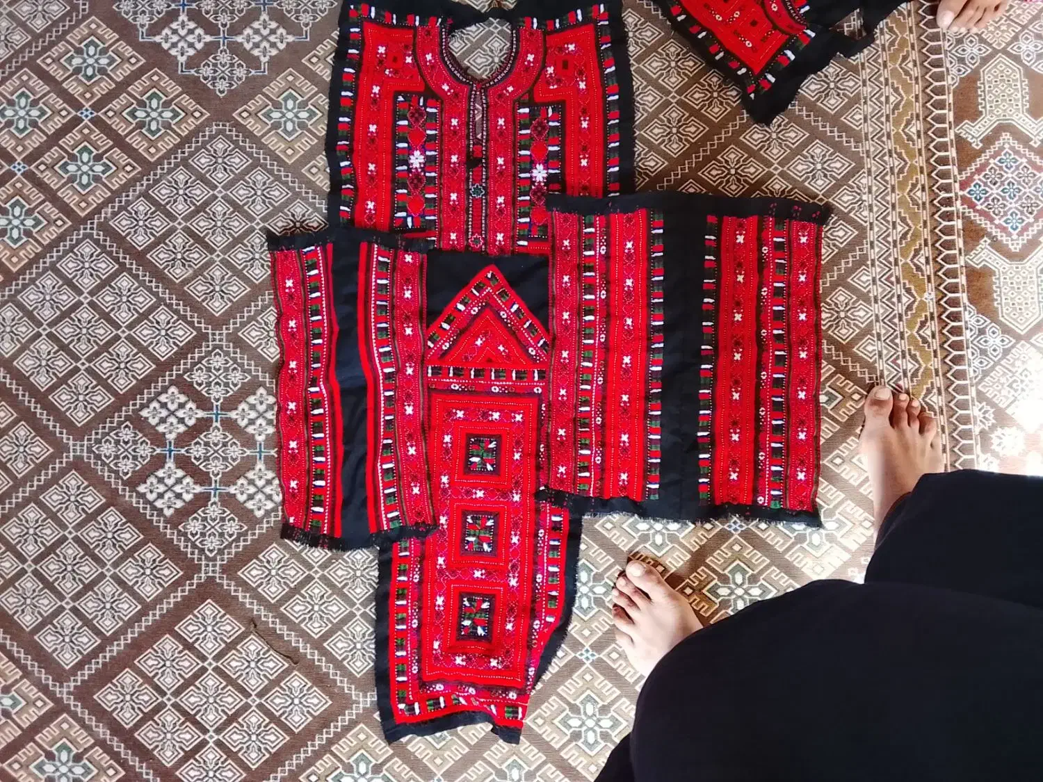 فروش زیخ استین|لباس|بیرک, |دیوار