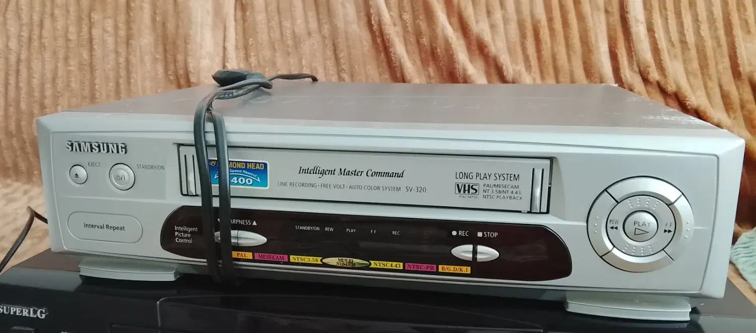 دو دستگاه vhs .cdplayer و یک مبدل دیجیتال|پخشکننده DVD و ویدیو|هشتگرد, فاز ۲ مهستان|دیوار