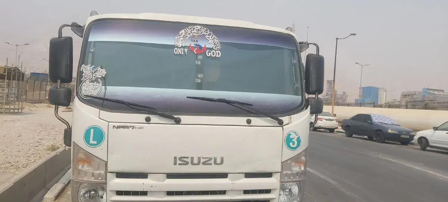 استخدام ۲ نفر راننده با حداقل سابقه ۵سال گواهینامه|استخدام حمل و نقل|عسلویه, |دیوار