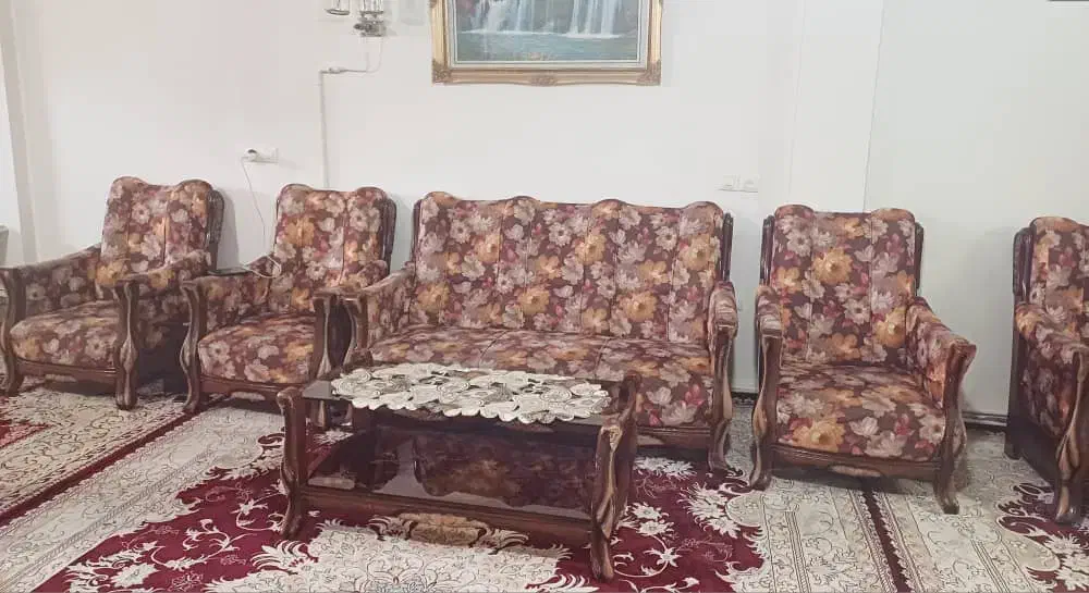 میز نهار خوری ۶نفره‌. مبل ۷نفره|مبلمان خانگی و میز عسلی|محمدشهر, عباس آباد|دیوار