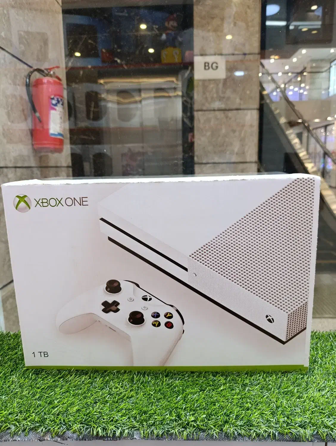 Xbox one s در حد نو|کنسول، بازی ویدئویی و آنلاین|تهران, لاله زار|دیوار